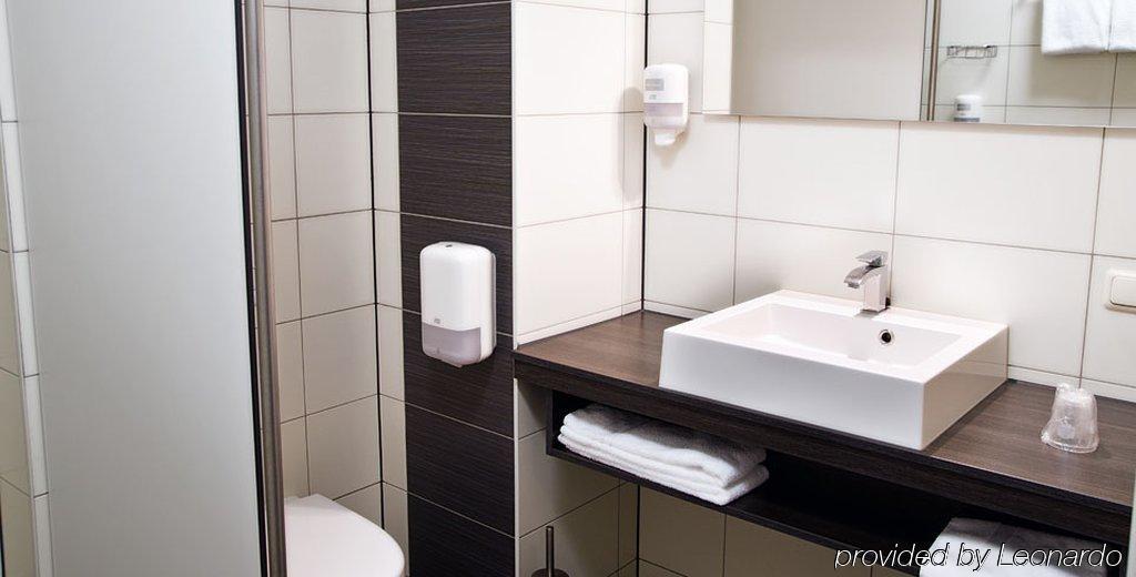 De Naaldhof 4*